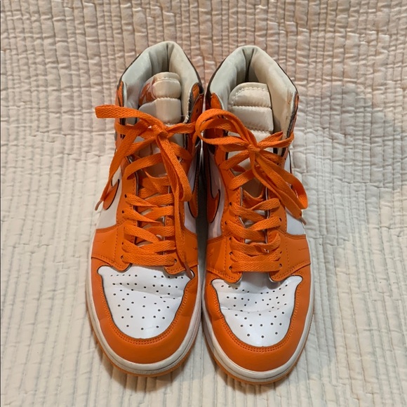 Nike Shoes - Nike Air Jordan 1 Retro High OG Starfish (Women's) DO9369-101 Classic